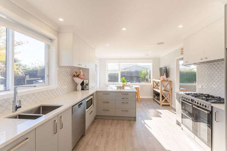 Photo of property in 27 Callender Terrace, Paraparaumu Beach, Paraparaumu, 5032