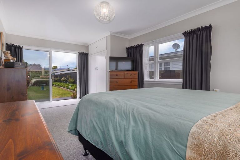 Photo of property in 24 Ferguson Street, Levin, 5510