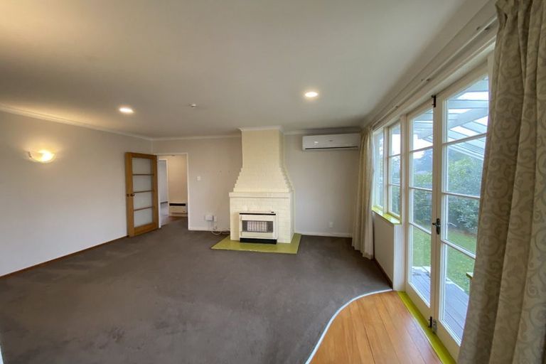 Photo of property in 1/17 Otakau Road, Milford, Auckland, 0620