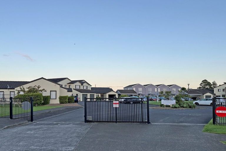 Photo of property in 8/18 Alicante Avenue, Hillpark, Auckland, 2102