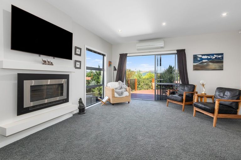 Photo of property in 154 Endeavour Drive, Whitby, Porirua, 5024
