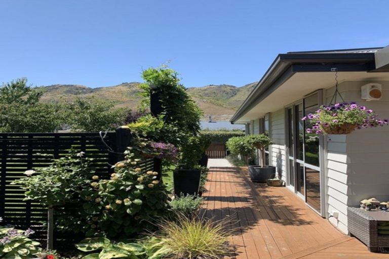 Photo of property in 1 Sunhaven Cove, Cromwell, 9310