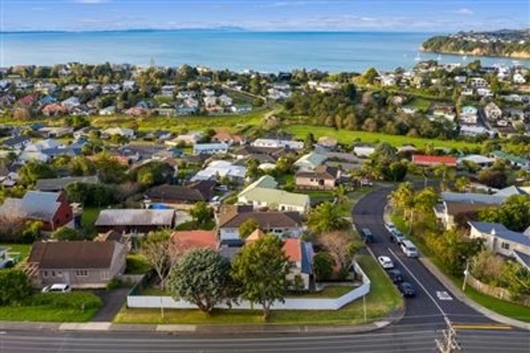 Photo of property in 54 Brightside Road, Stanmore Bay, Whangaparaoa, 0932