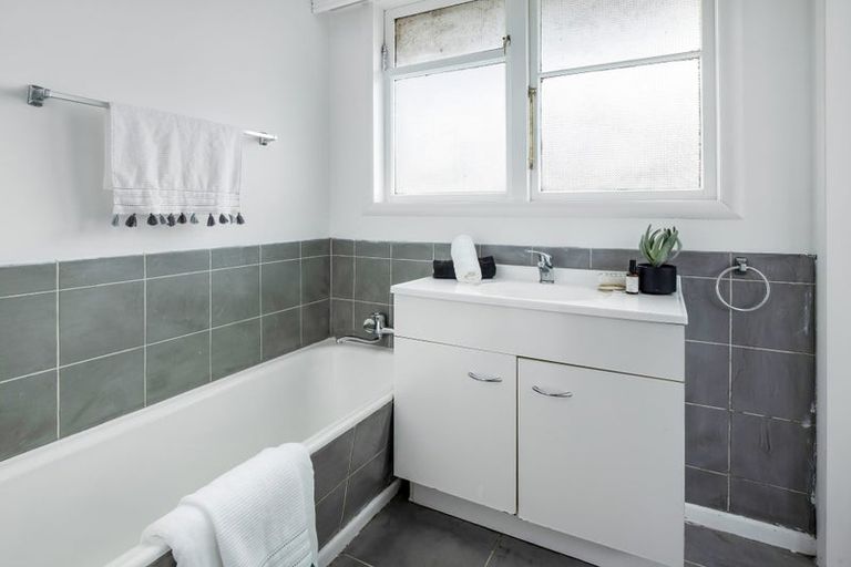 Photo of property in 96 Mahoe Street, Melville, Hamilton, 3206