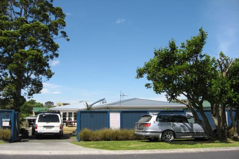 Photo of property in 27 Tapu Road, Huapai, Kumeu, 0810