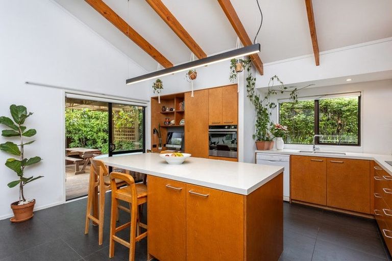 Photo of property in 1/92 Kervil Avenue, Te Atatu Peninsula, Auckland, 0610