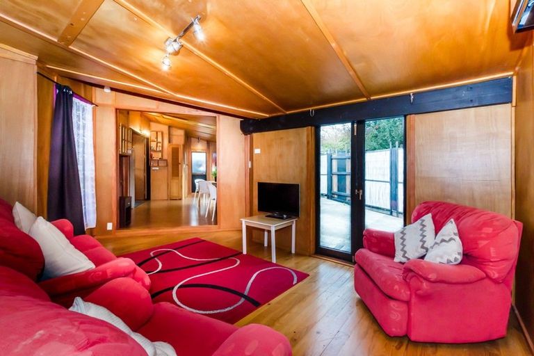 Photo of property in 14 Elizabeth Street, Waikanae, 5036