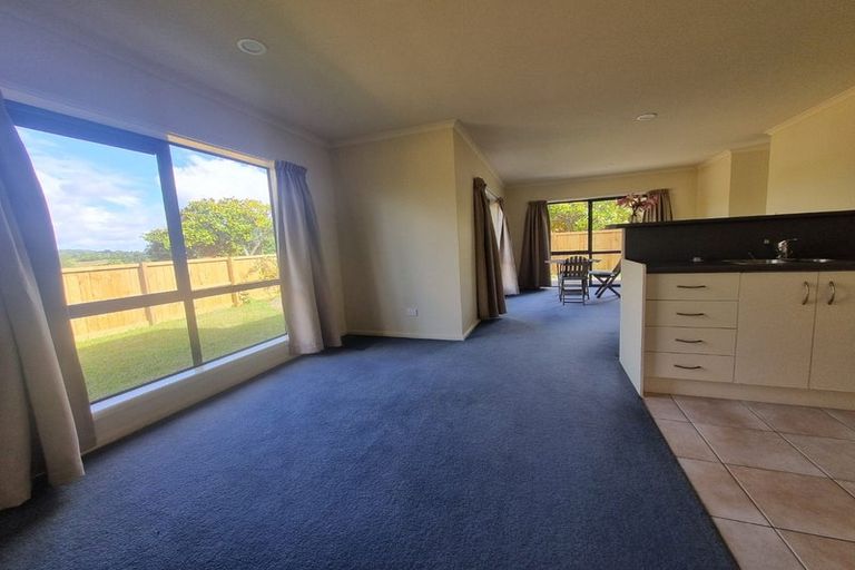Photo of property in 46 View Ridge Drive, Ranui, Auckland, 0612