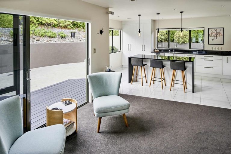 Photo of property in 17 Paremata Drive, Paremata, Porirua, 5024