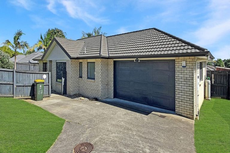 Photo of property in 33 Pitt Avenue, Clendon Park, Auckland, 2103