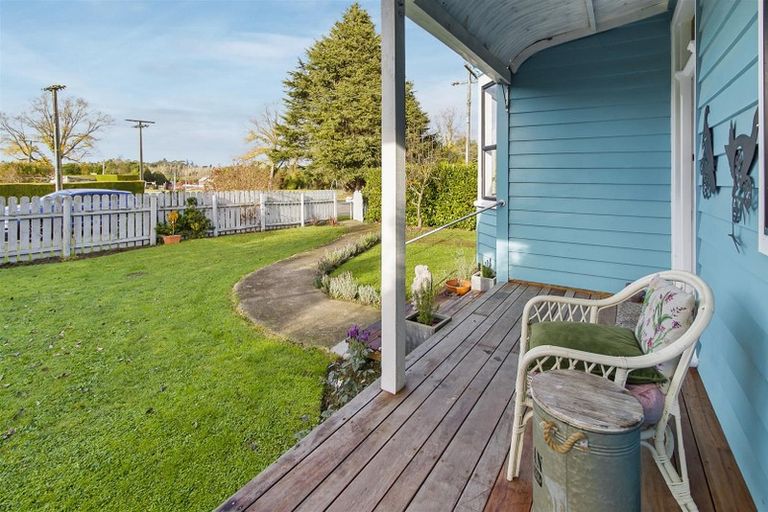 Photo of property in 24 Edward Street, Waimate, 7924