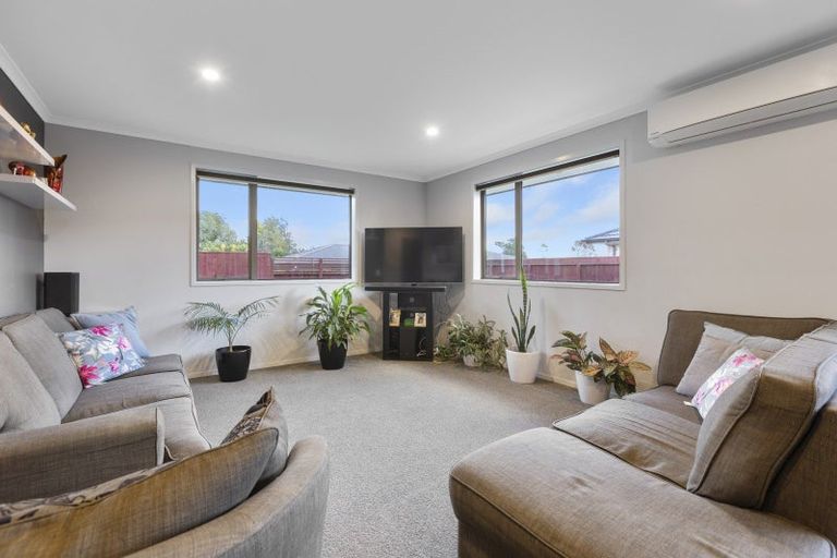 Photo of property in 9 Dreaver Drive, Waitara, 4320