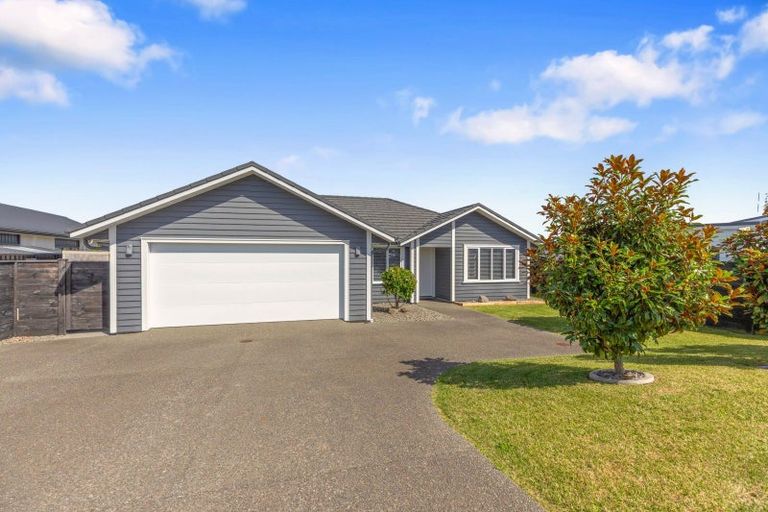 Photo of property in 9 Goldstone Place, Omokoroa, 3114