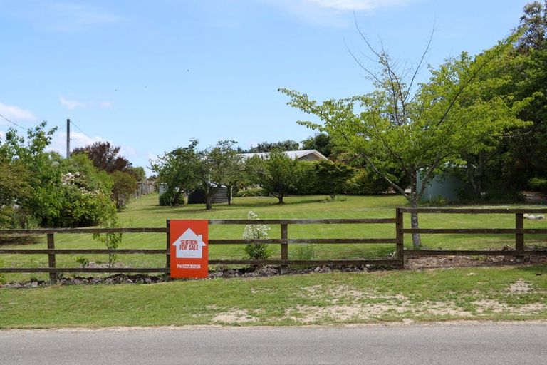 Photo of property in 19 Goddard Road, Tasman, Upper Moutere, 7173