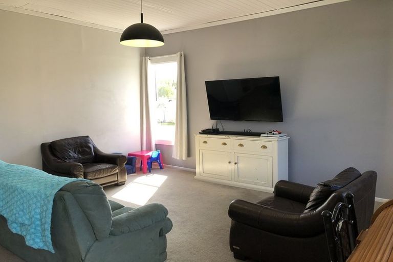 Photo of property in 48 Burns Street, Milton, 9220