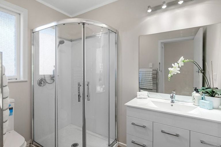 Photo of property in 126 Masters Avenue, Silverdale, Hamilton, 3216