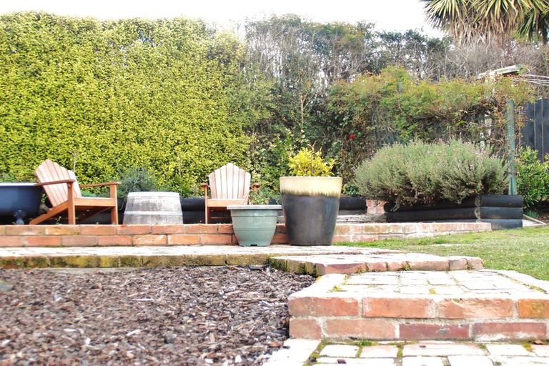 Photo of property in 4 Avenue Road, West End, Timaru, 7910