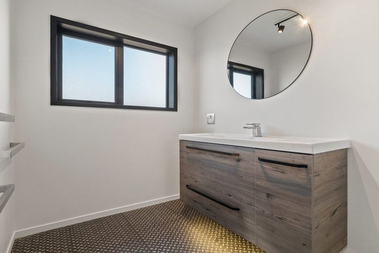 Photo of property in 47b Solomon Avenue, Redwood, Christchurch, 8051