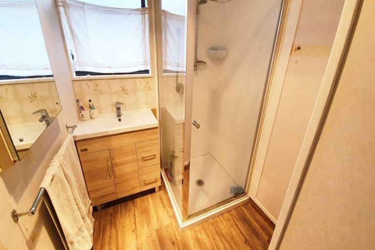 Photo of property in 28 Ransom Smyth Drive, Goodwood Heights, Auckland, 2105