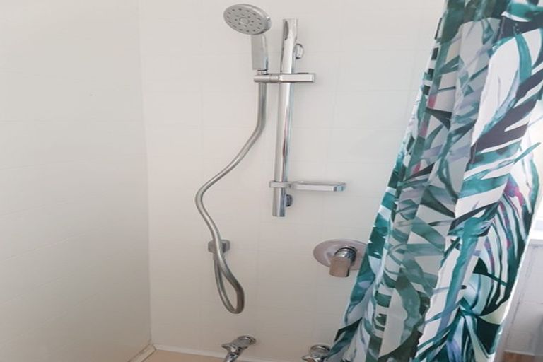 Photo of property in 3 Iona Street, Hokowhitu, Palmerston North, 4410