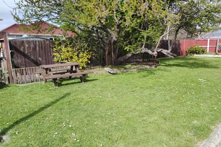 Photo of property in 32 Glenroy Street, Woolston, Christchurch, 8062