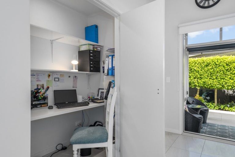 Photo of property in 37 Saint Pauls Drive, Brookfield, Tauranga, 3110