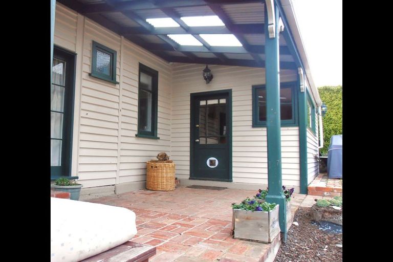 Photo of property in 4 Avenue Road, West End, Timaru, 7910