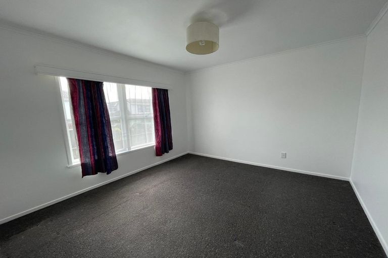 Photo of property in 3/44 East Coast Road, Milford, Auckland, 0620