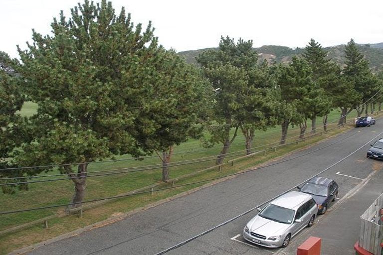 Photo of property in 10-12 Lavaud Street, Berhampore, Wellington, 6023