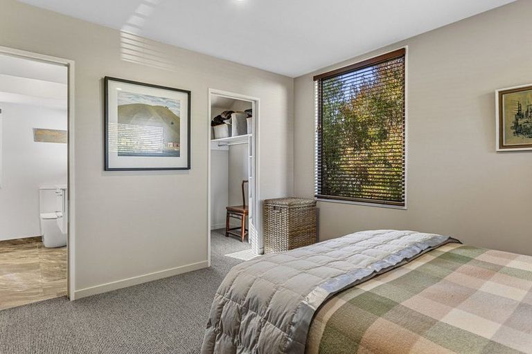 Photo of property in 34 Oakford Close, Riccarton, Christchurch, 8011