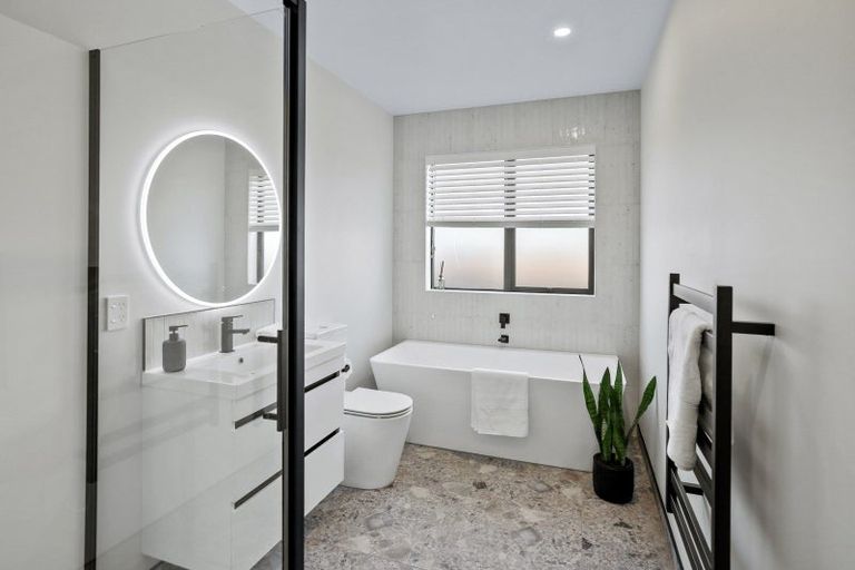 Photo of property in 25 Oralee Terrace, Peacocke, Hamilton, 3206