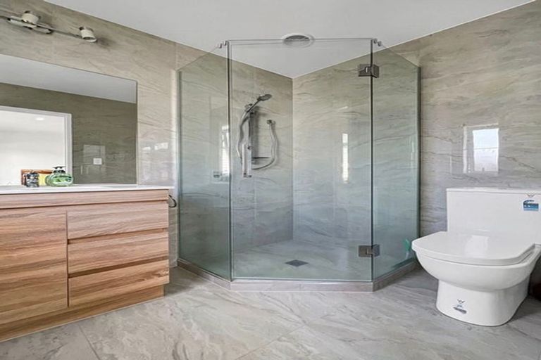 Photo of property in 3 Ringi Lane, Orewa, 0931