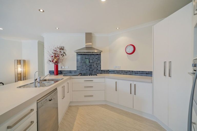 Photo of property in 3 Mermaid Place, Whitianga, 3510