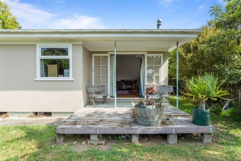 Photo of property in 885 Kahikatea Flat Road, Waitoki, Kaukapakapa, 0871