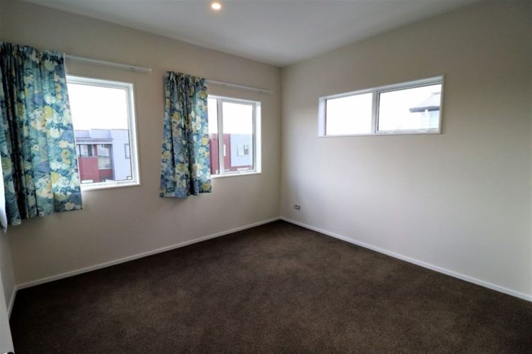Photo of property in 37 Lockheed Street, Hobsonville, Auckland, 0618