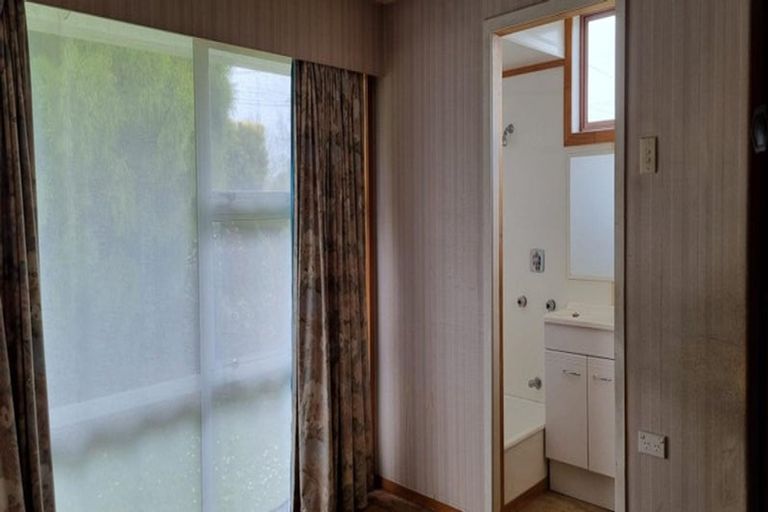 Photo of property in 31a Kawaha Point Road, Fairy Springs, Rotorua, 3015