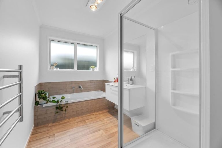 Photo of property in 27 Raynor Crescent, Pyes Pa, Tauranga, 3112