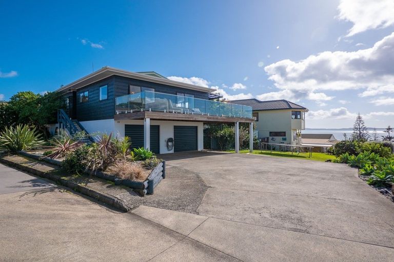 Photo of property in 19 Stratford Drive, Cable Bay, 0420