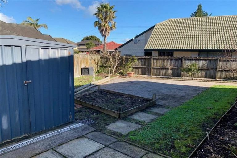 Photo of property in 227a Hill Road, The Gardens, Auckland, 2105