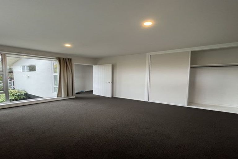 Photo of property in 32 Ambleside Drive, Burnside, Christchurch, 8053
