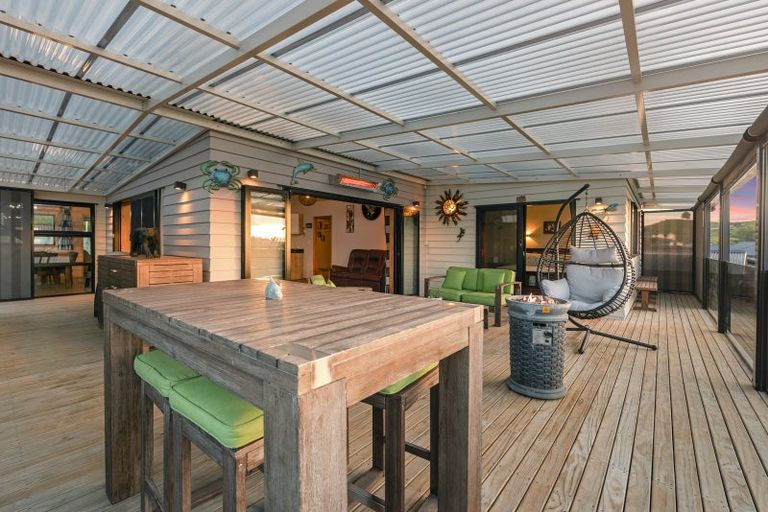 Photo of property in 48 Estuary View Road, Welcome Bay, Tauranga, 3112