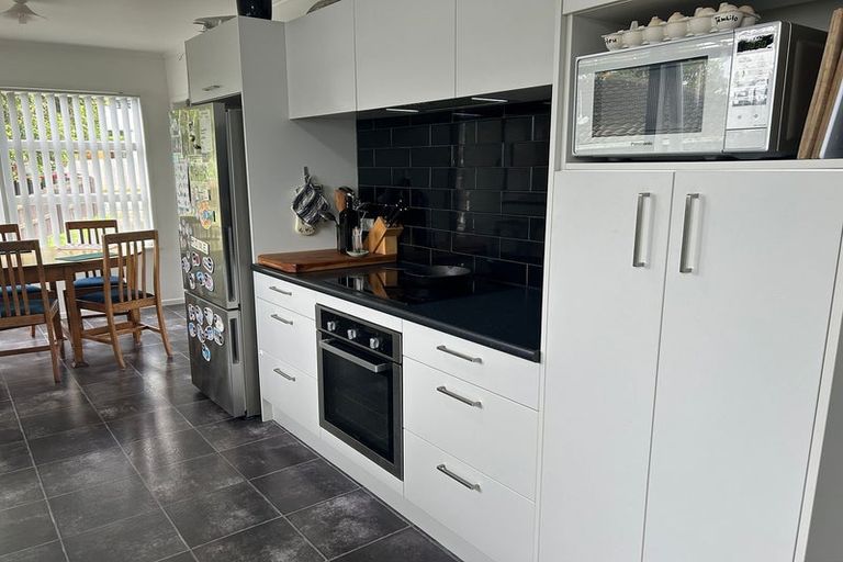 Photo of property in 7 Hobart Crescent, Wattle Downs, Auckland, 2103