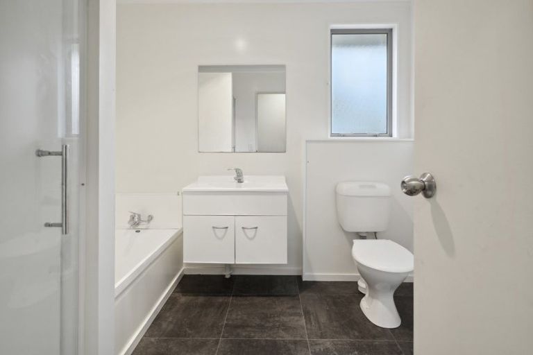 Photo of property in 106 Mako Mako Road, Levin, 5510