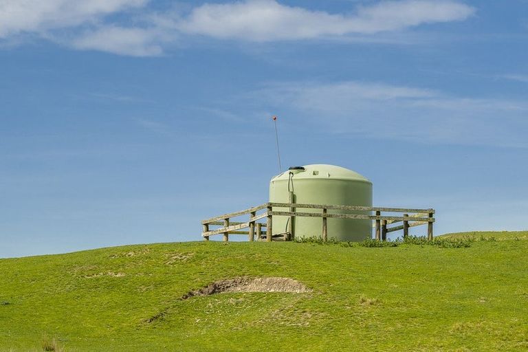 Photo of property in 210 Ongaonga Road, Waipawa, 4272