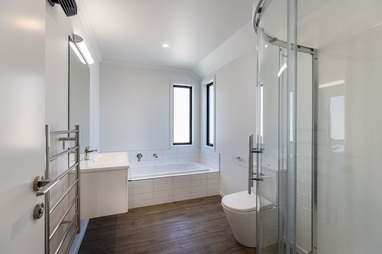 Photo of property in 15 Village Lane, Stoke, Nelson, 7011