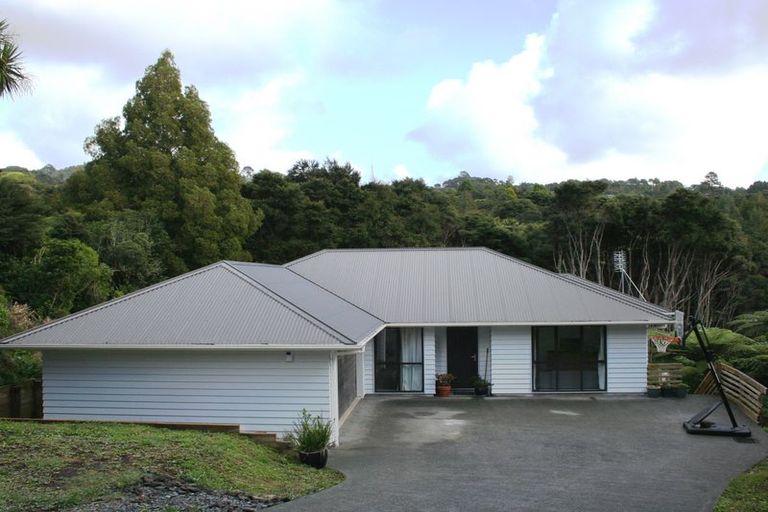 Photo of property in 12 Bendalls Lane, Oratia, Auckland, 0604