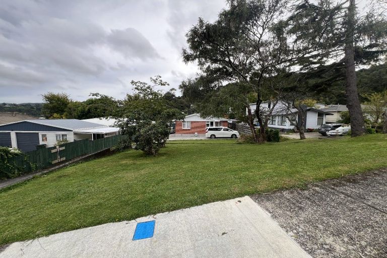 Photo of property in 36 Lowry Crescent, Stokes Valley, Lower Hutt, 5019