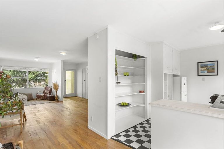 Photo of property in 1/23 Liston Crescent, Cockle Bay, Auckland, 2014