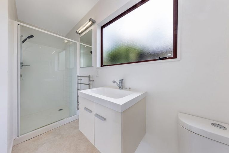Photo of property in 54 Hinerau Street, Henderson, Auckland, 0612