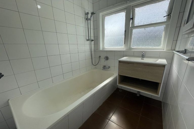 Photo of property in 8 Whakataki Grove, Waiwhetu, Lower Hutt, 5010
